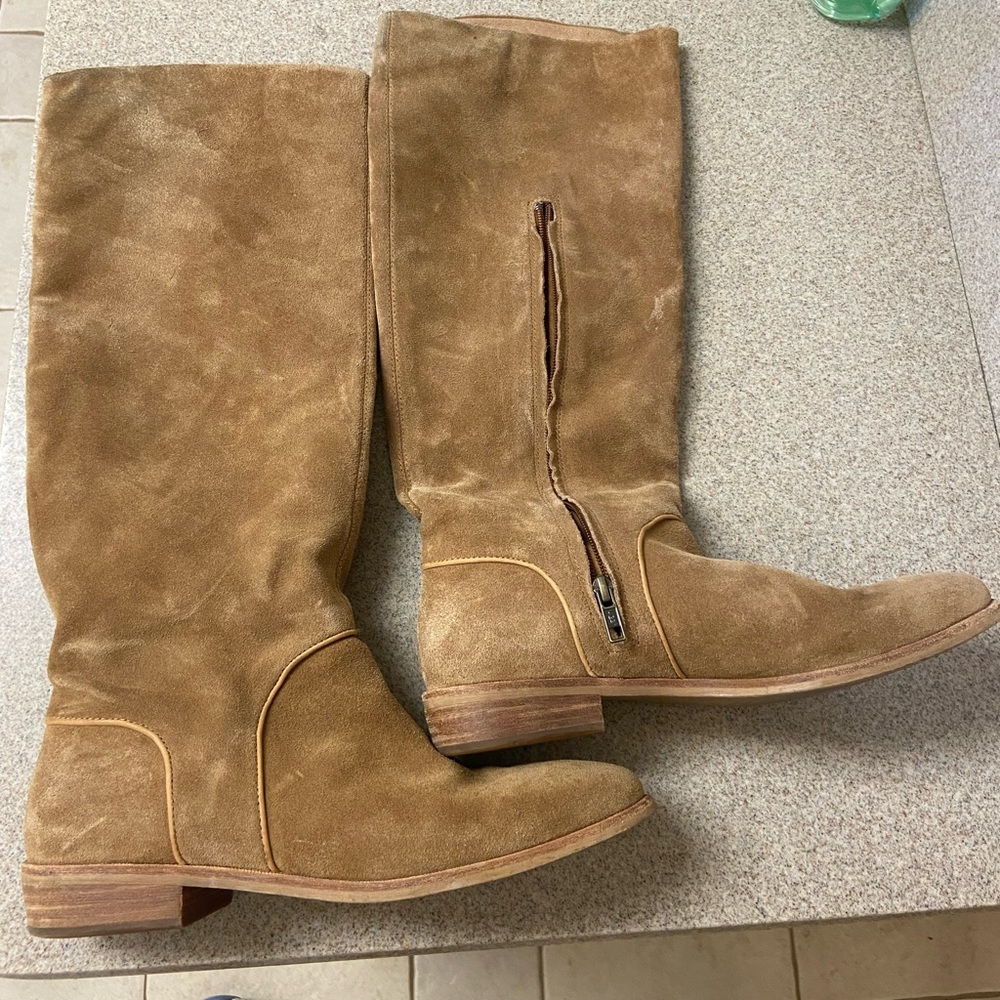 Ugg Tan Suede Boots - Size 9.5